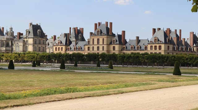 Fontainebleau com motorista brasileiro