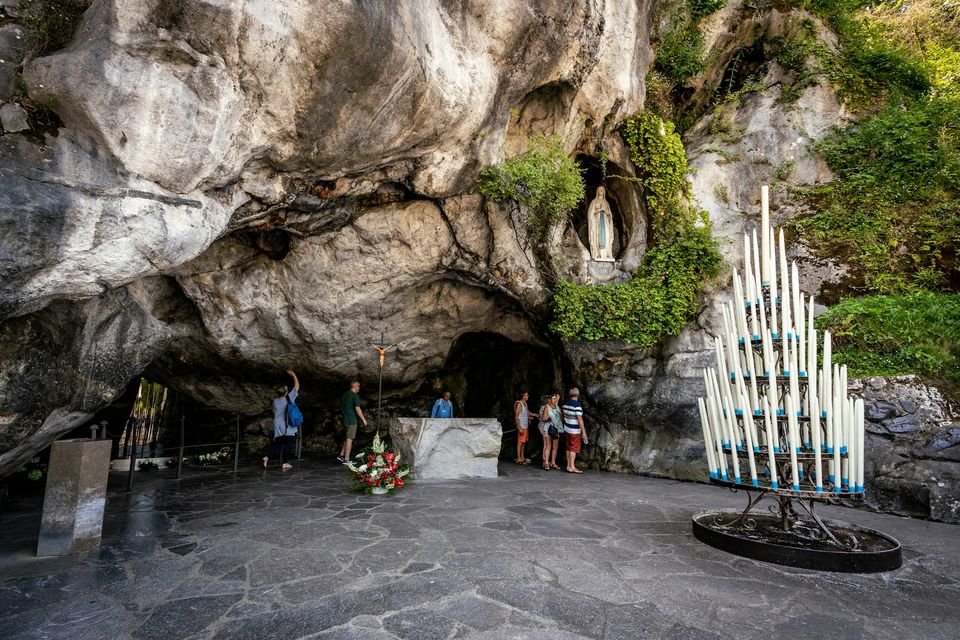Gruta de Massabielle no Santuário de Lourdes