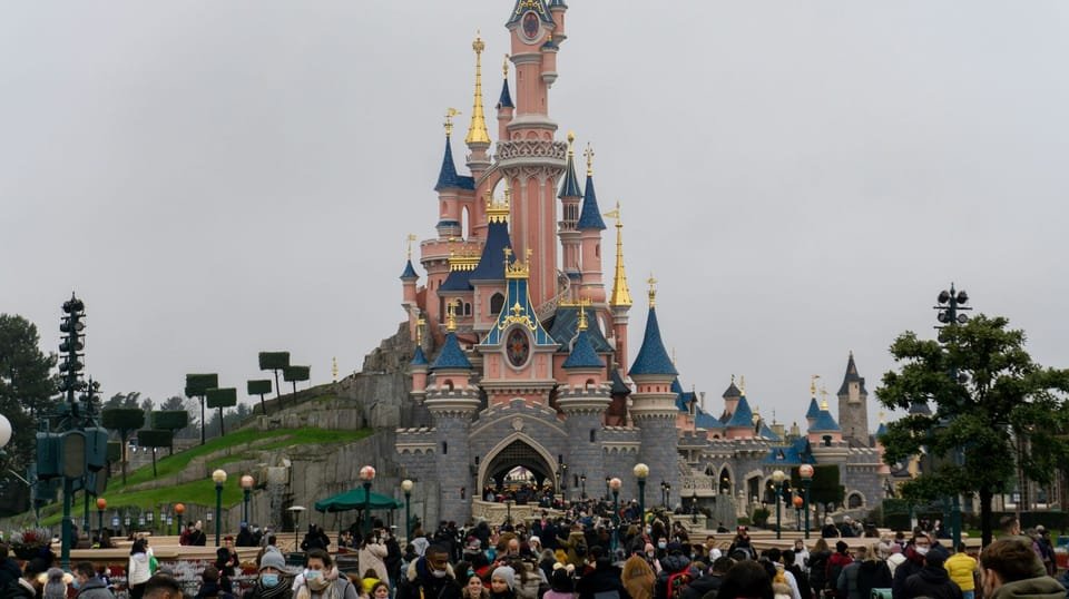 Disneyland Paris em Paris com motorista brasileiro