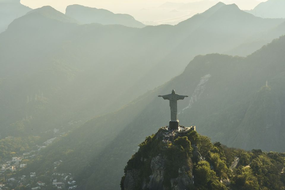 Le Christ Rédempteur au-dessus de Rio de Janeiro